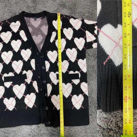 Torrid vegan cashmere oversized long sleeve V-neck heart cardigan sweater 3X - Picture 15 of 17